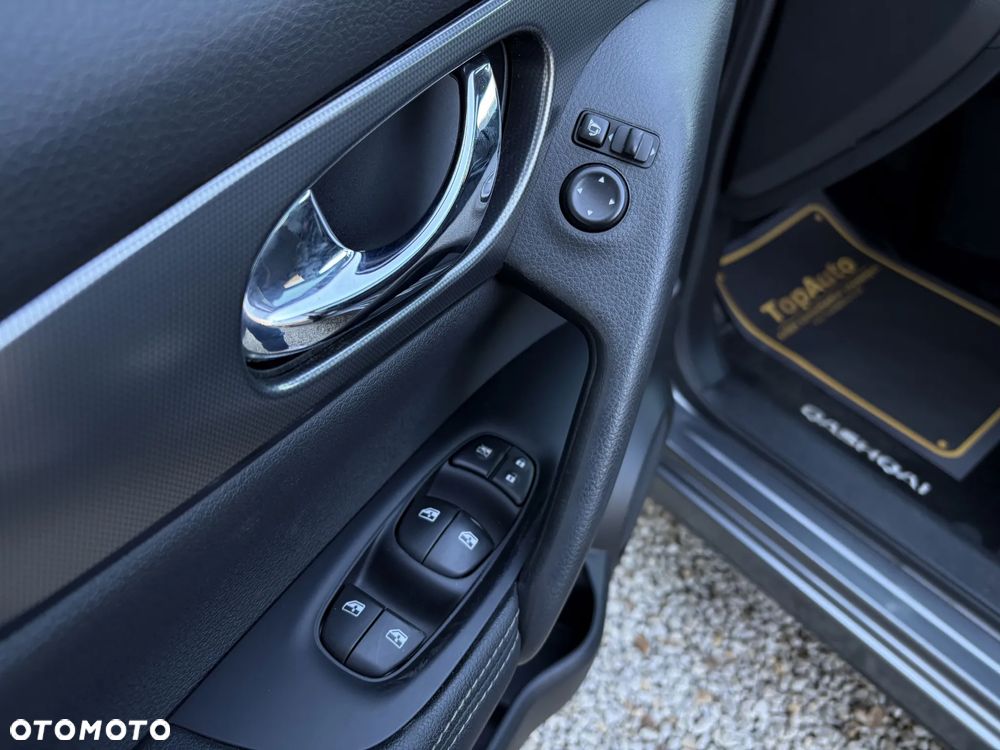 Nissan Qashqai 1.3 DIG-T DCT N-CONNECTA - 32