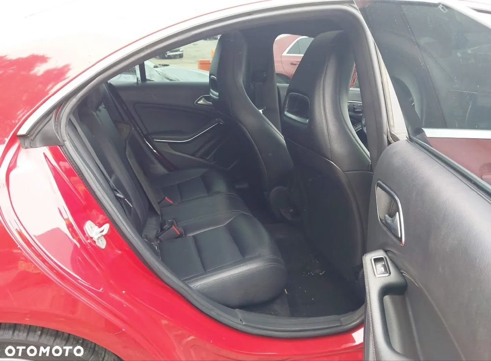 Mercedes-Benz CLA 250 7G-DCT AMG Line - 7