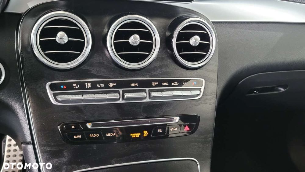 Mercedes-Benz GLC - 27