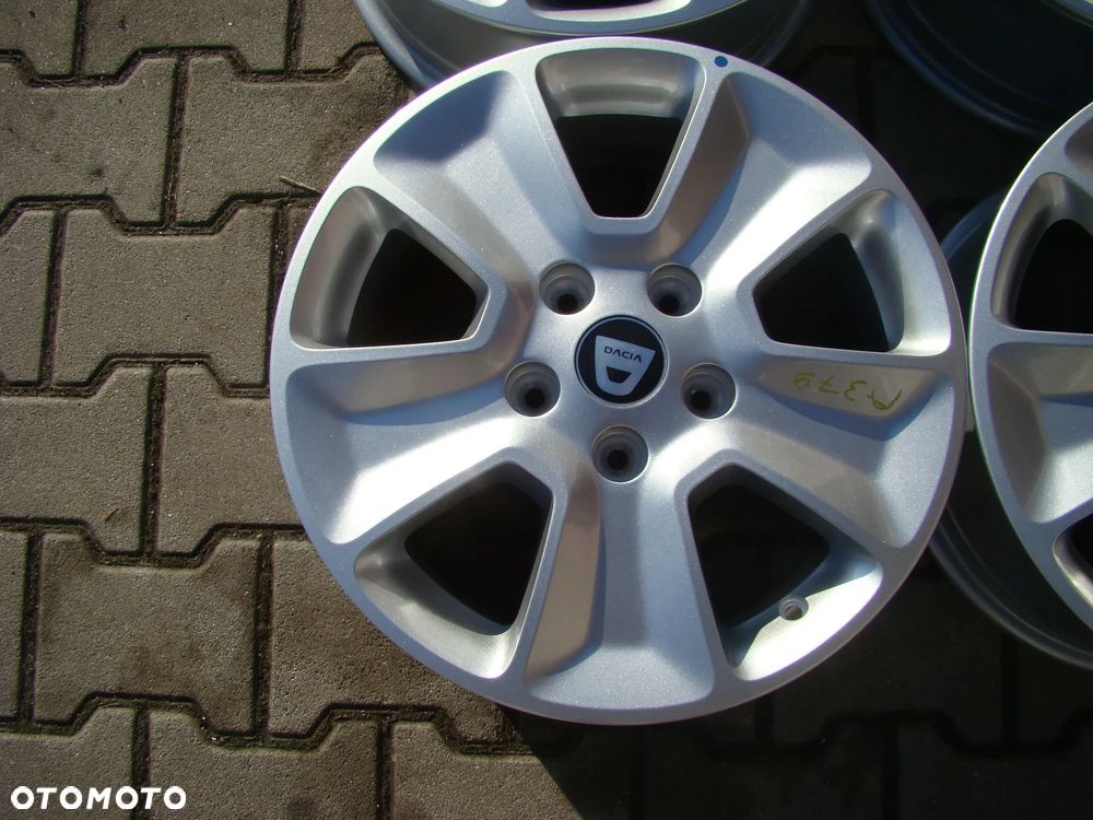 a379 5x114,3 Dacia Duster 6,5Jx16 niemontowane - 4