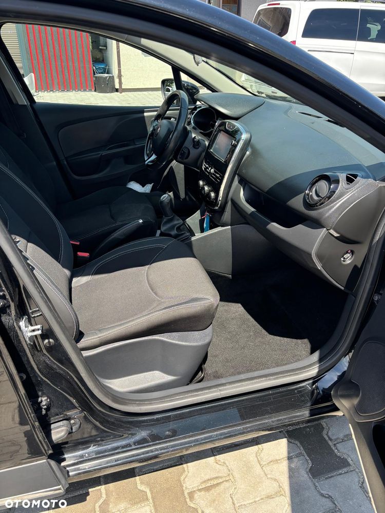 Renault Clio - 11