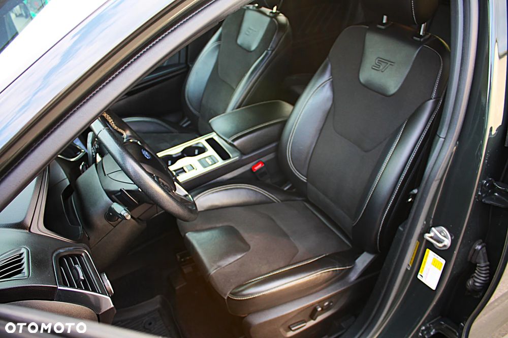 Ford Edge - 11