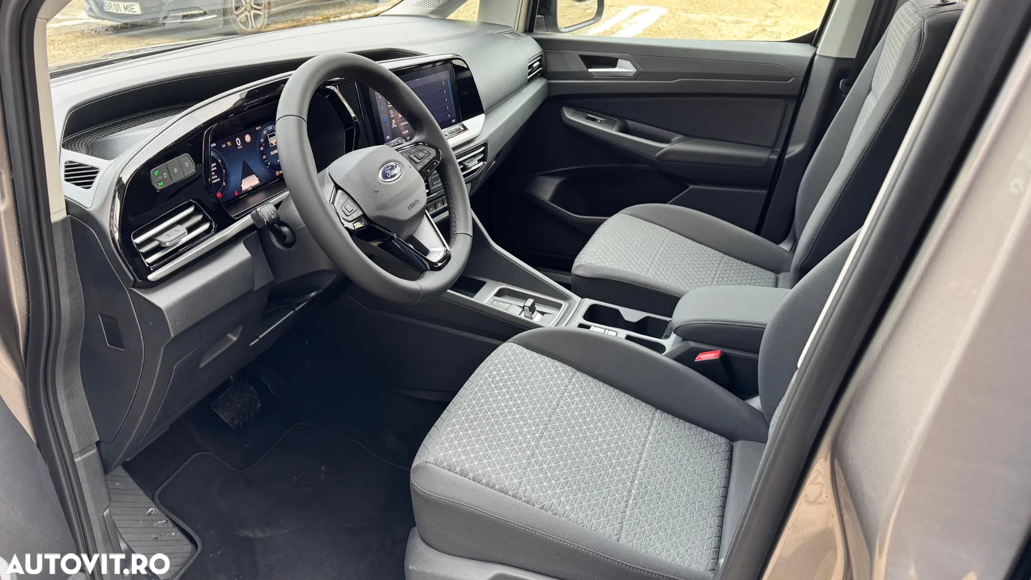 Ford Tourneo Connect 1.5L EcoBoost LWB Titanium - 16