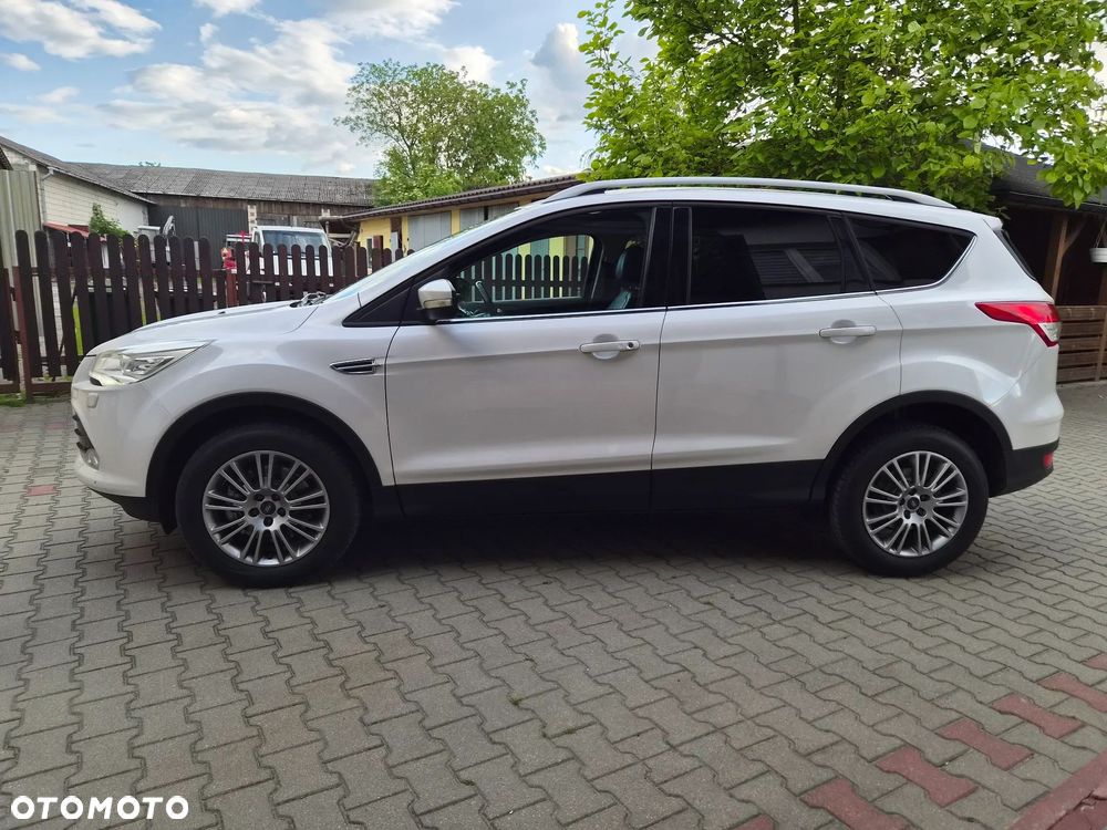 Ford Kuga 2.0 TDCi 4x4 Titanium - 4