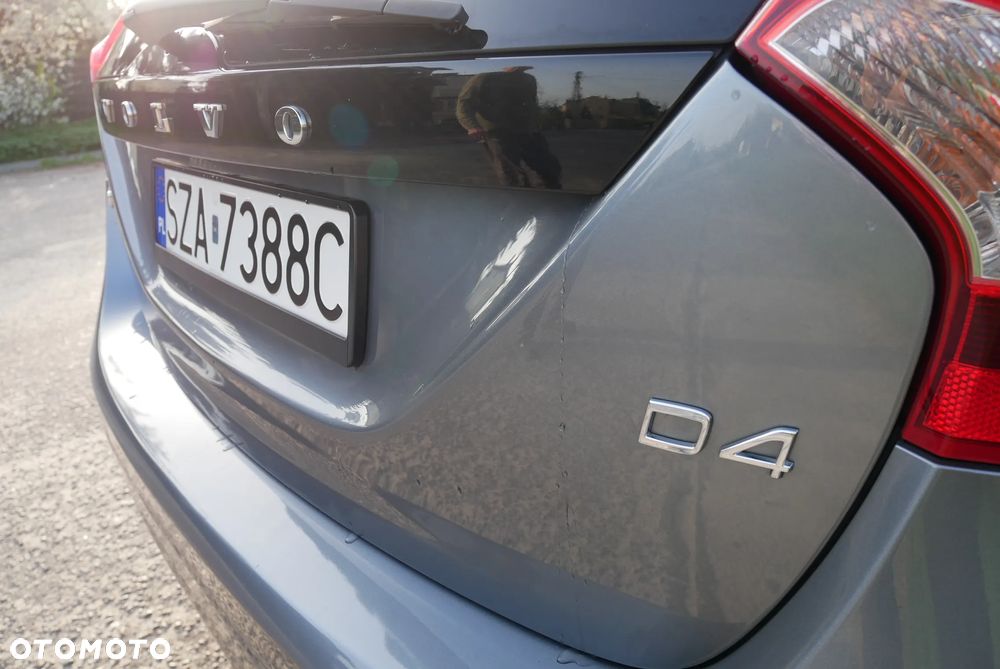 Volvo V60 D4 Geartronic Momentum - 7