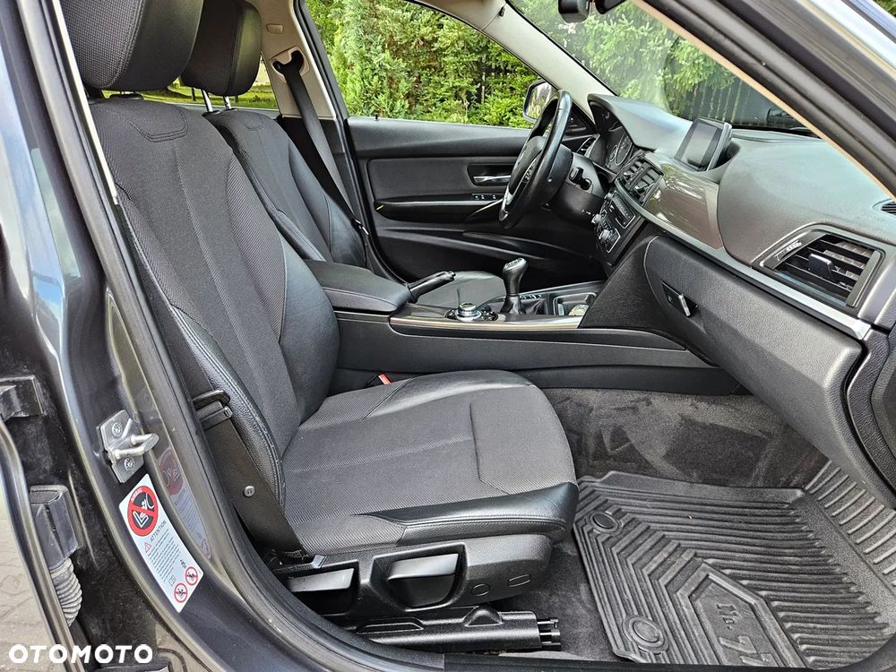 BMW Seria 3 - 26