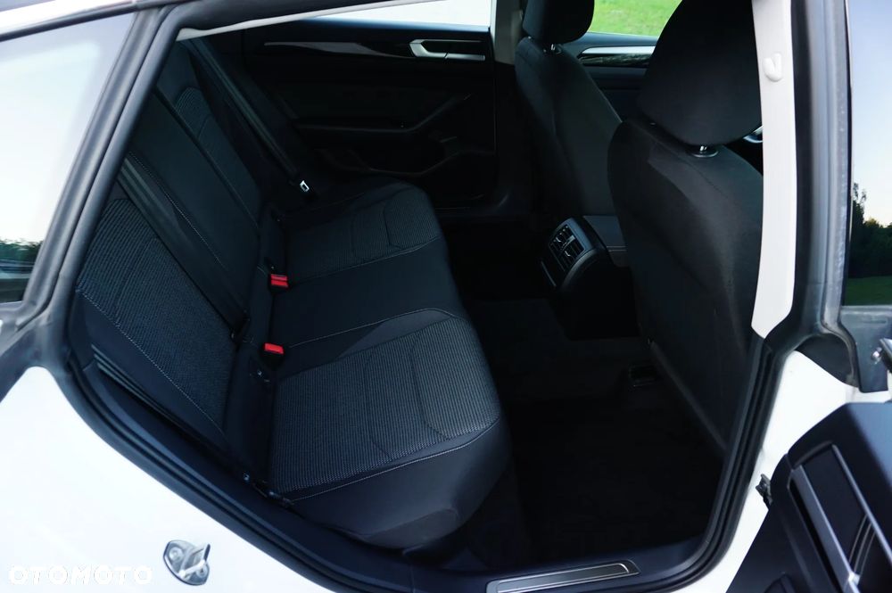 Volkswagen Arteon - 24