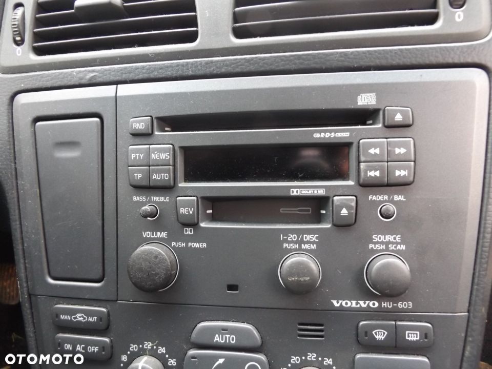 RADIO CD+ KASETA VOLVO V70 II 2000- HU-603 - 1