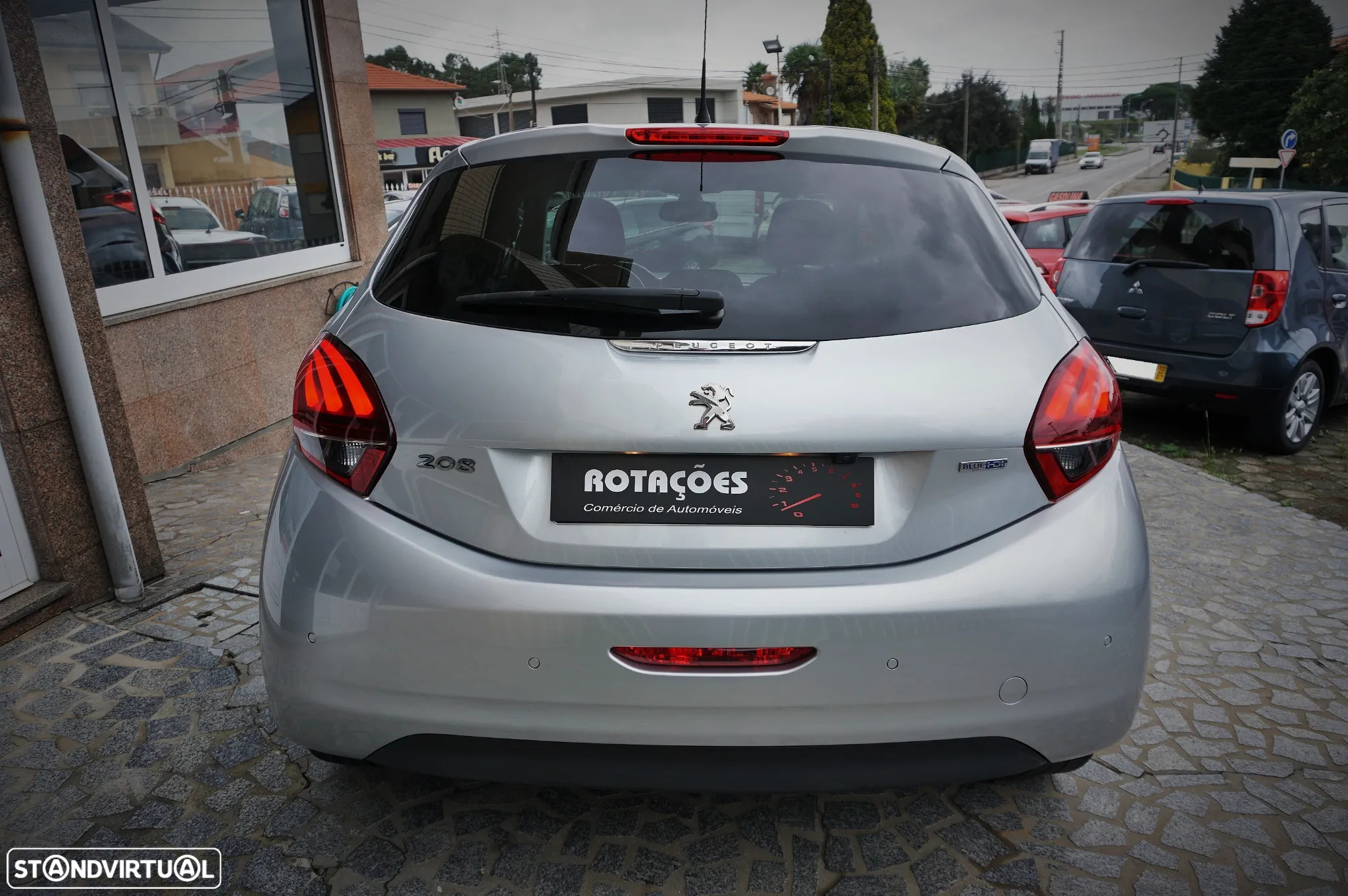 Peugeot 208 1.6 BlueHDi Style - 6