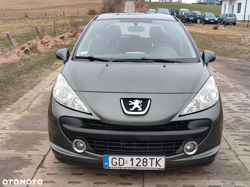Peugeot 207 1.6 - 8