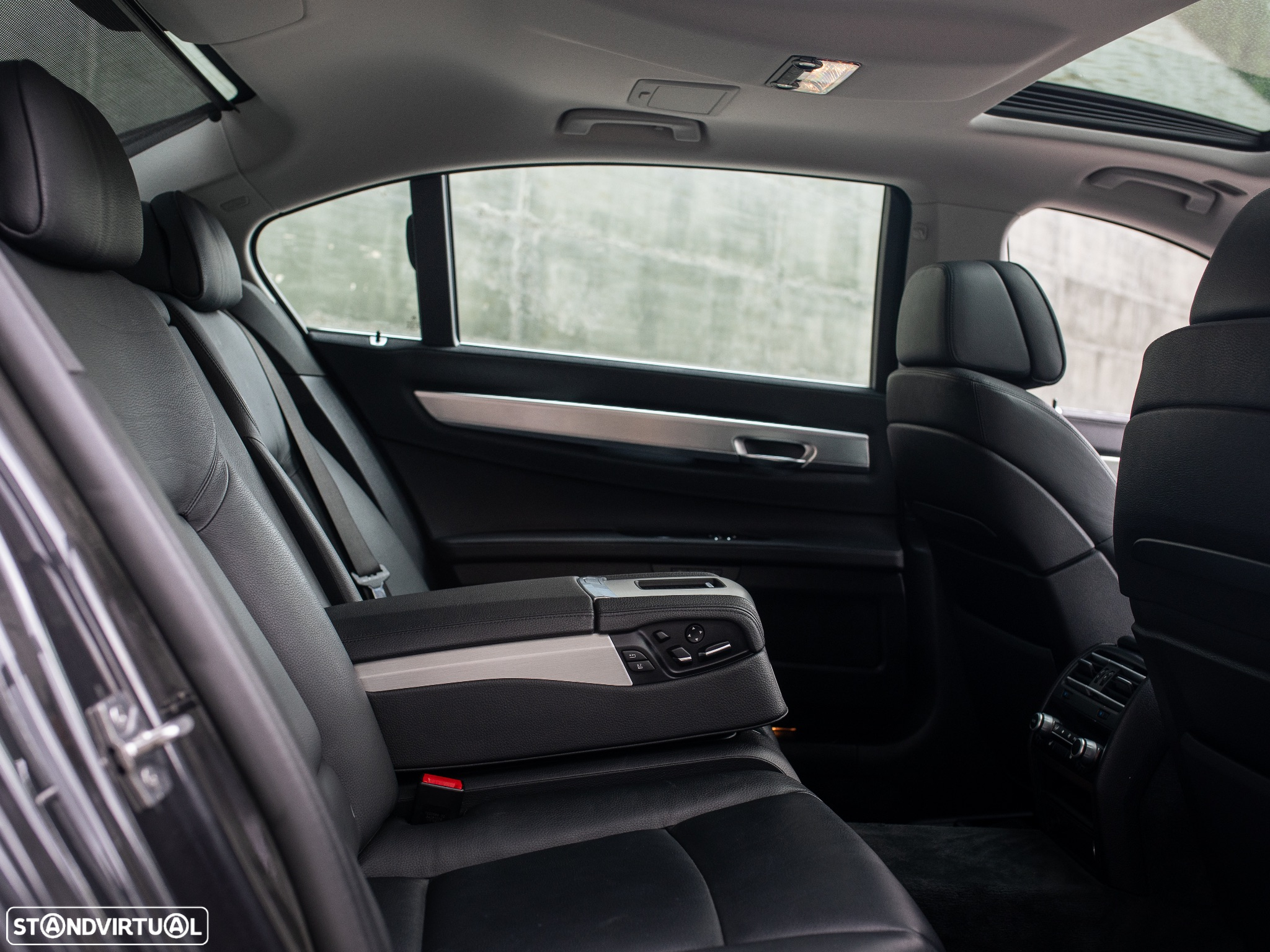 BMW 750 Li xDrive - 29