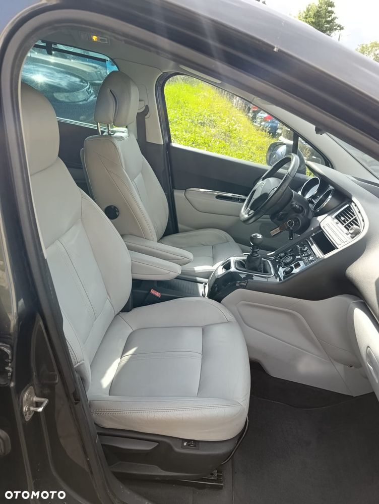 Peugeot 5008 155 THP Active - 19