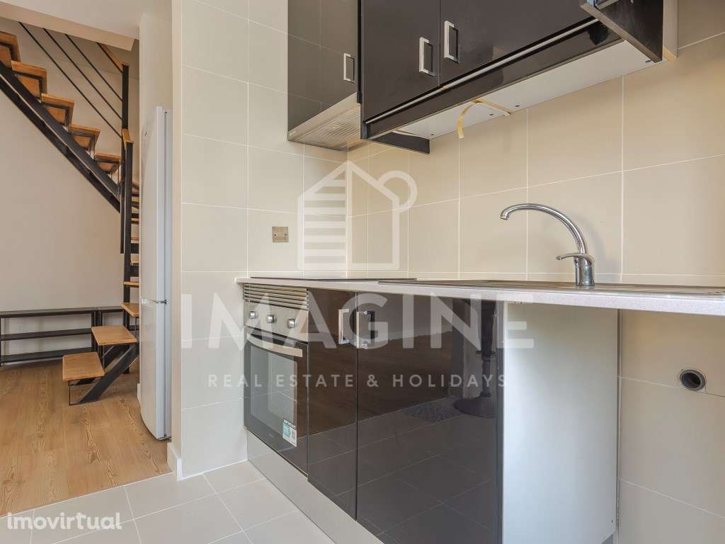 Duplex T2 Renovado com Varanda | Centro de Setúbal - Grande imagem: 2/23