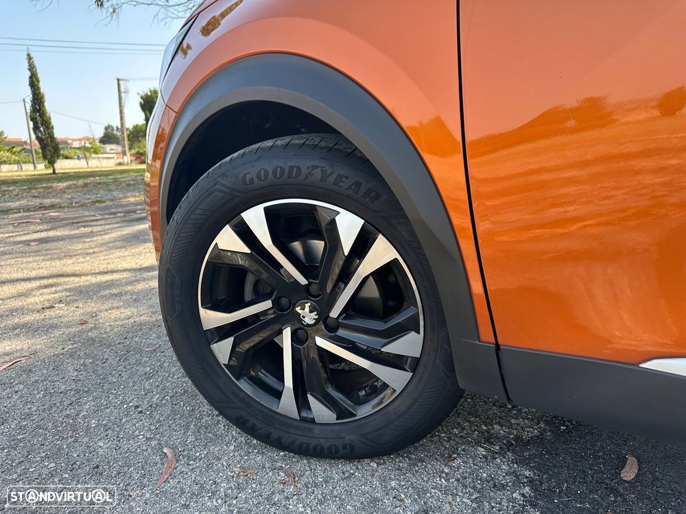 Peugeot 2008 PureTech 130 EAT8 Allure - 22