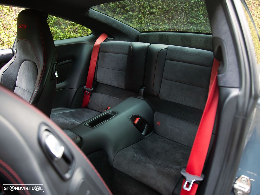 Porsche 911 (991) Carrera 4 GTS PDK - 25