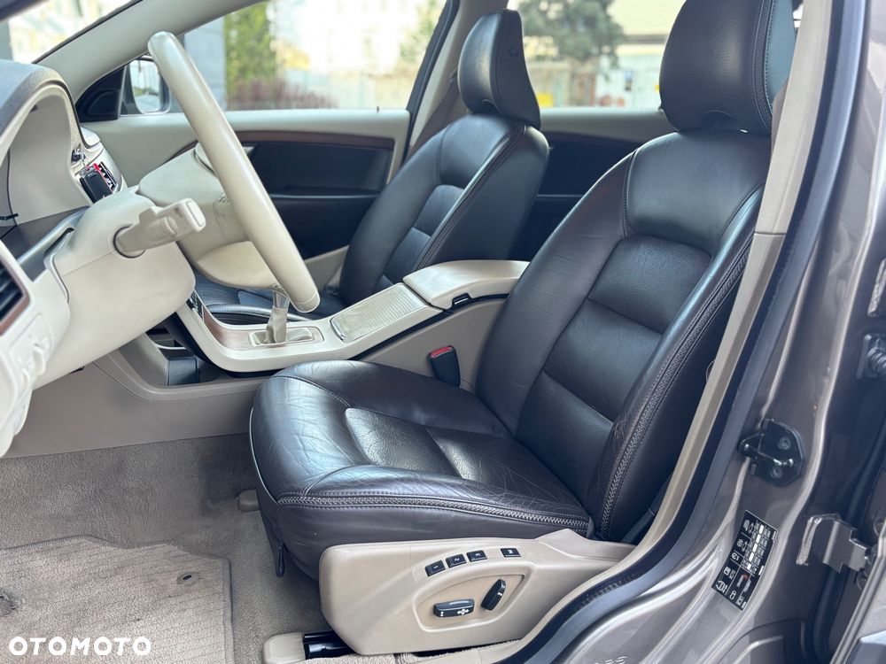 Volvo XC 70 D5 AWD Summum - 13