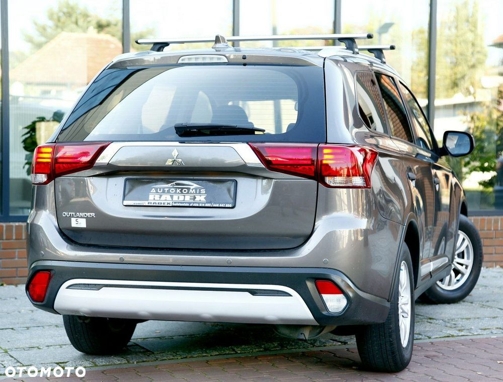 Mitsubishi Outlander - 23