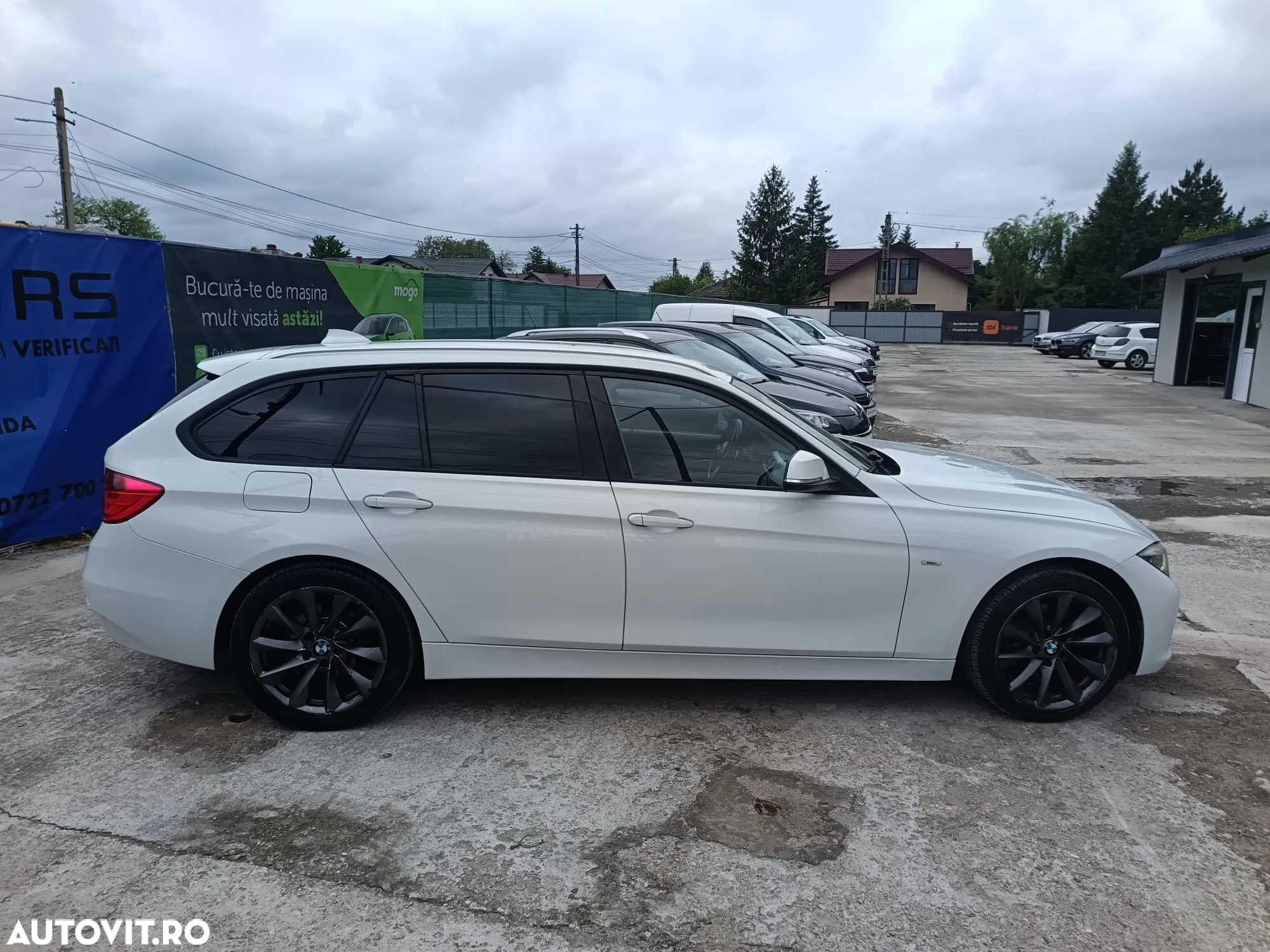 BMW Seria 3 320d Touring xDrive Sport-Aut. - 9