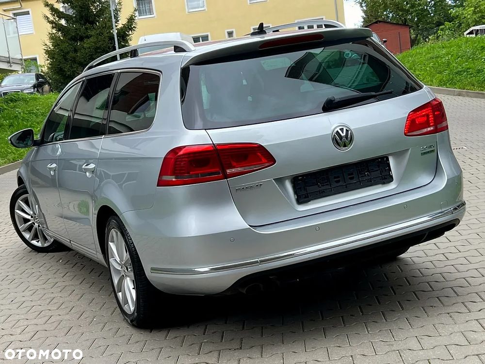 Volkswagen Passat 2.0 TDI Highline - 22