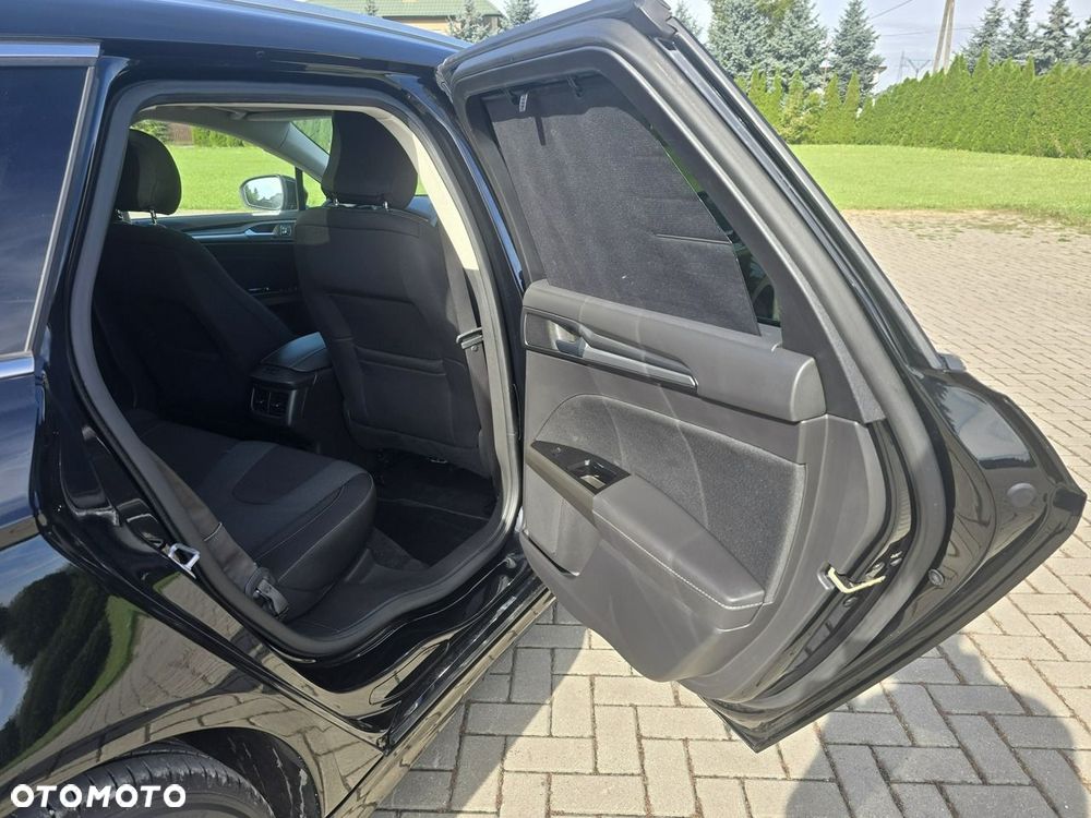 Ford Mondeo - 23