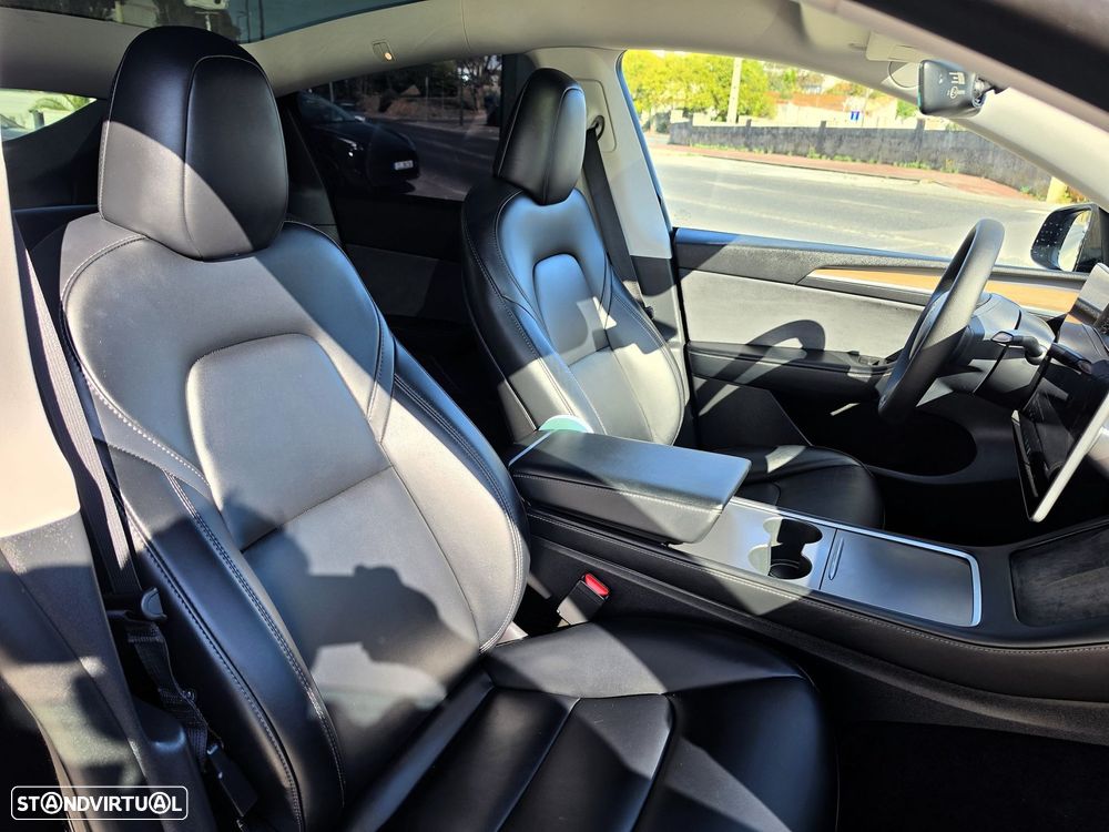 Tesla Model Y Standard - 29