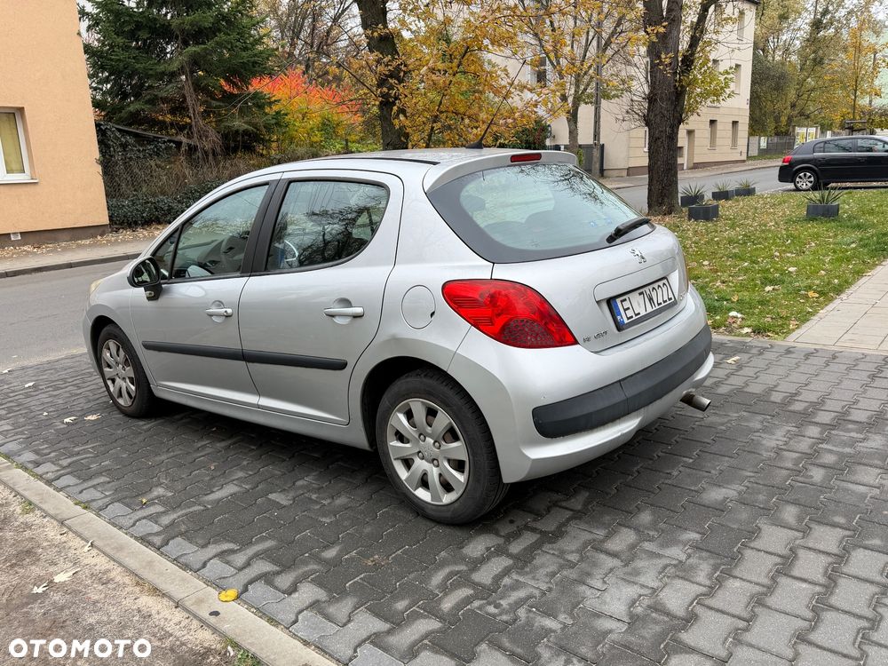 Peugeot 207 - 7