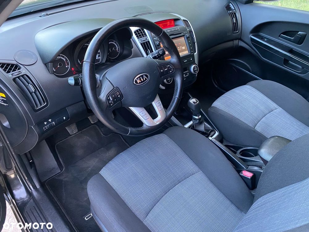 Kia Ceed 1.4 CVVT Spirit - 13
