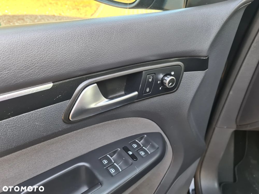 Volkswagen Touran - 11