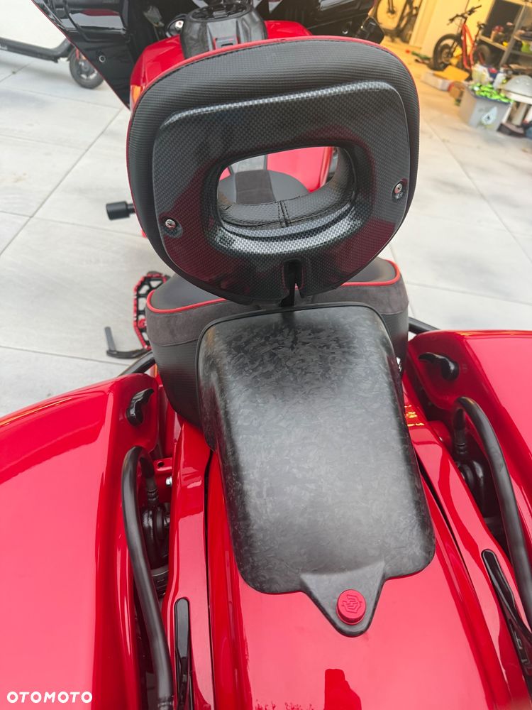 Harley-Davidson Touring Road Glide - 8