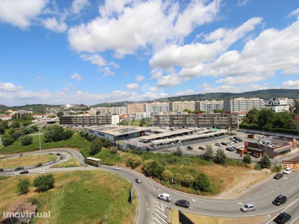 Apartamento T4 Remodelado com Vistas Panorâmicas para Venda em S. V... - Grande imagem: 2/44