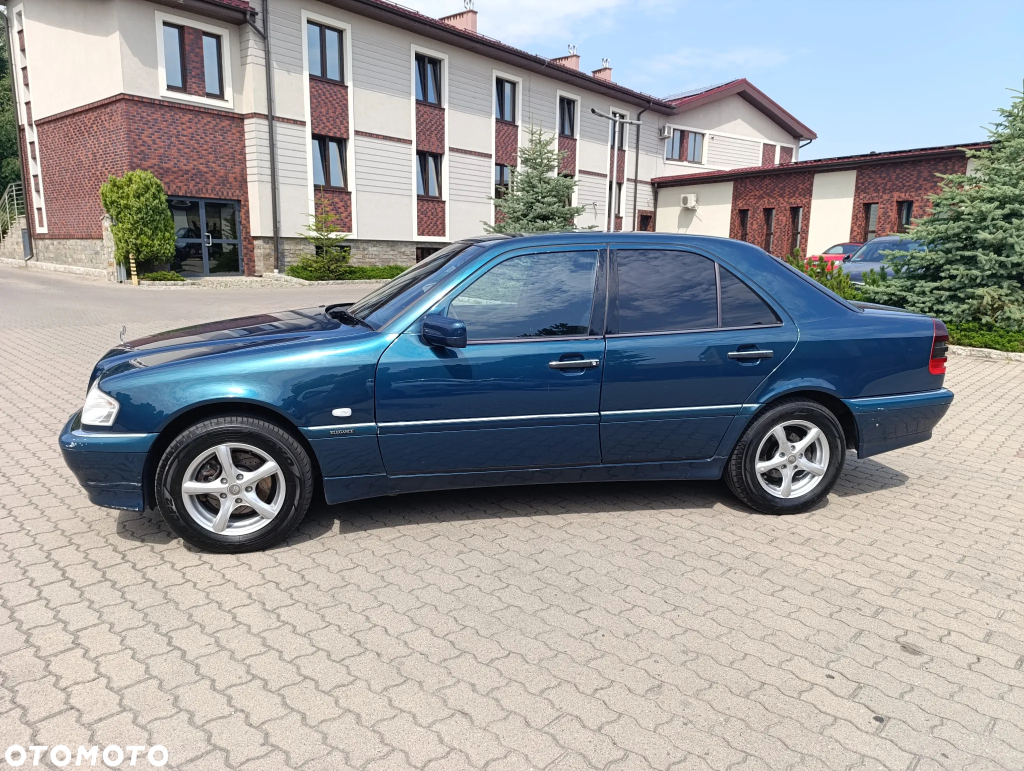 Mercedes-Benz Klasa C 180 Elegance - 2