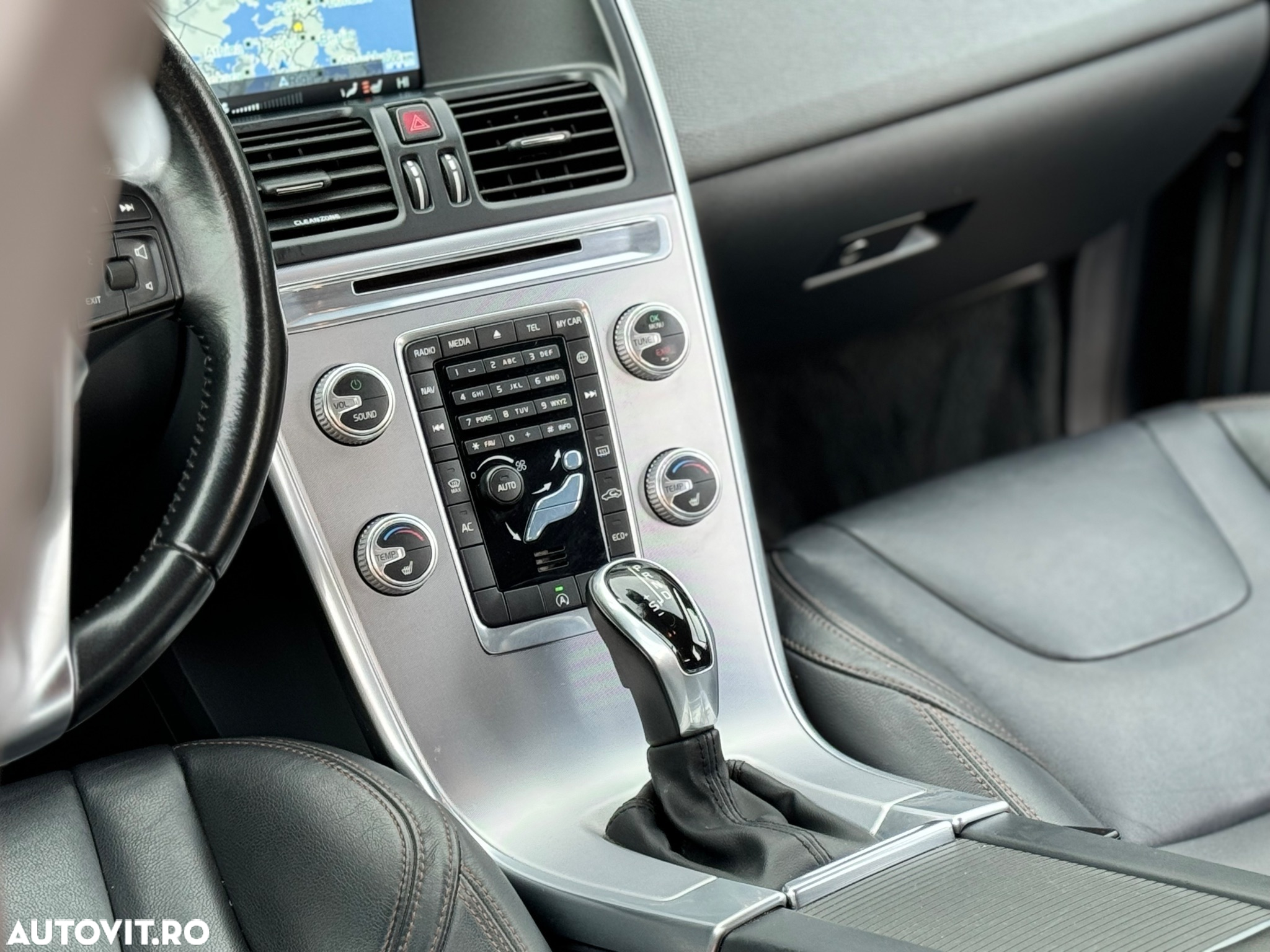 Volvo XC 60 D4 Geartronic Summum - 5