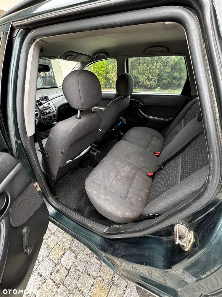 Ford Focus 1.6 X100 - 10