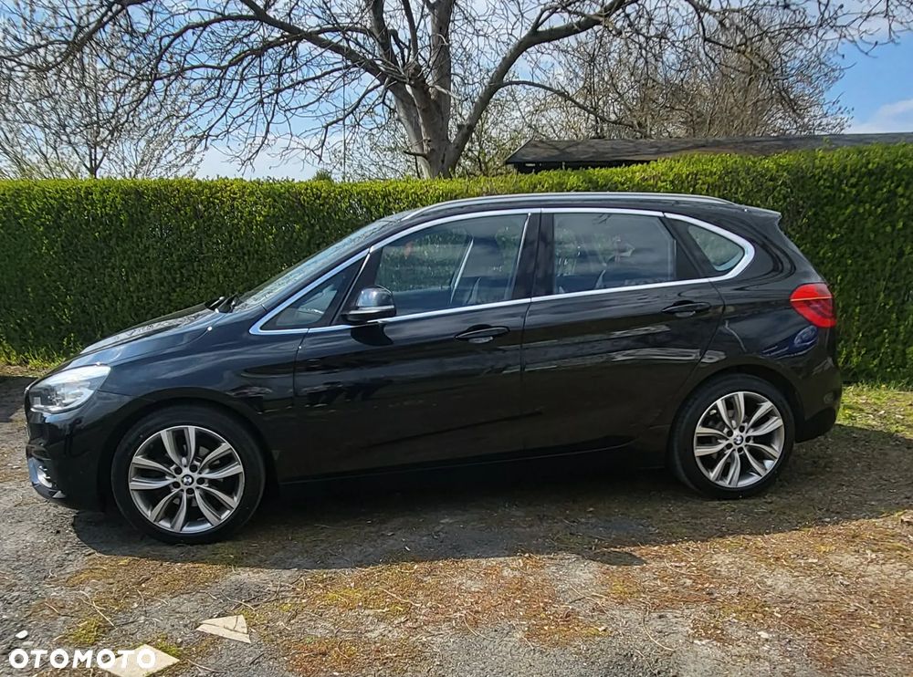 BMW Seria 2 218d - 8