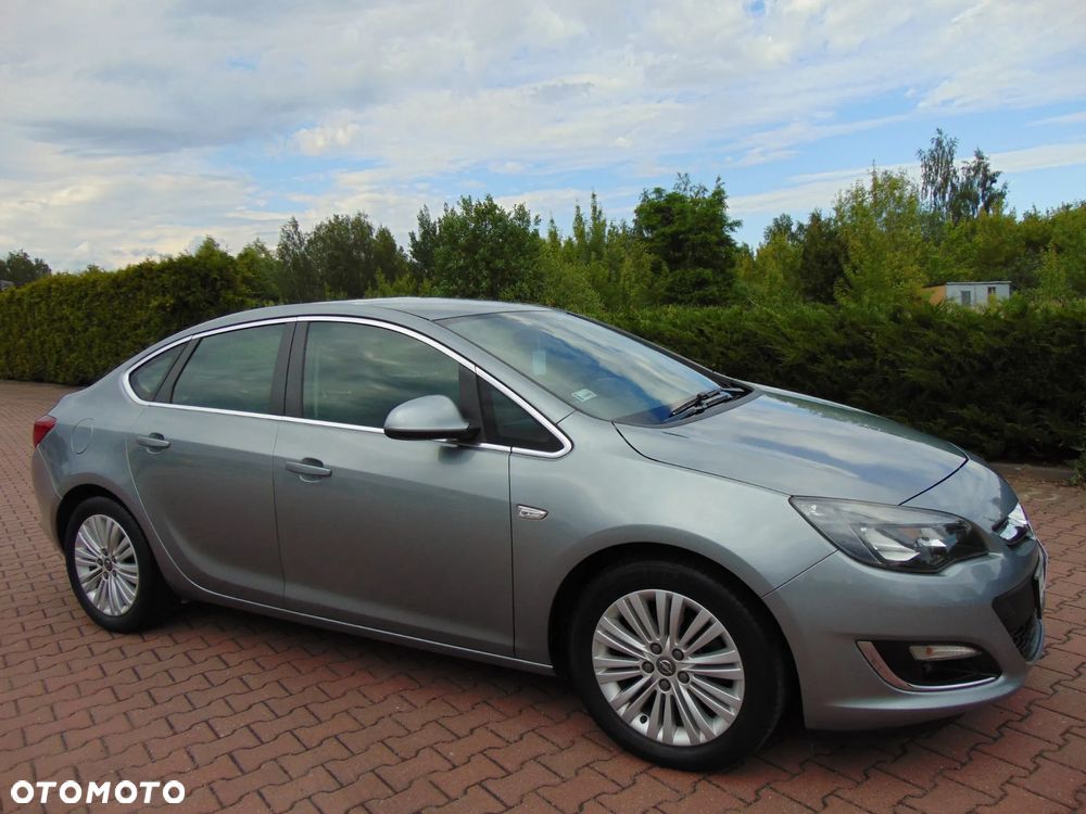 Opel Astra 1.7 CDTI DPF Exklusiv - 15