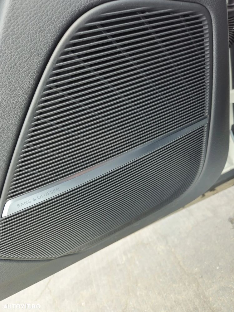 Audi Q8 55 TFSI quattro Tiptronic MHEV - 28