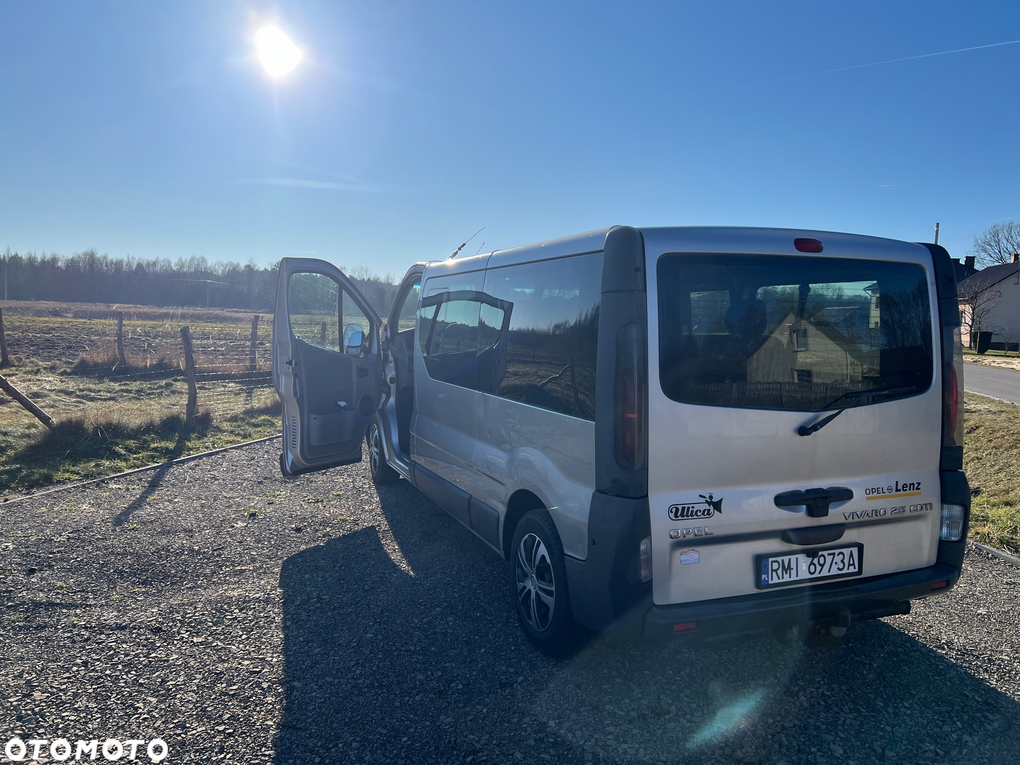 Opel Vivaro - 11