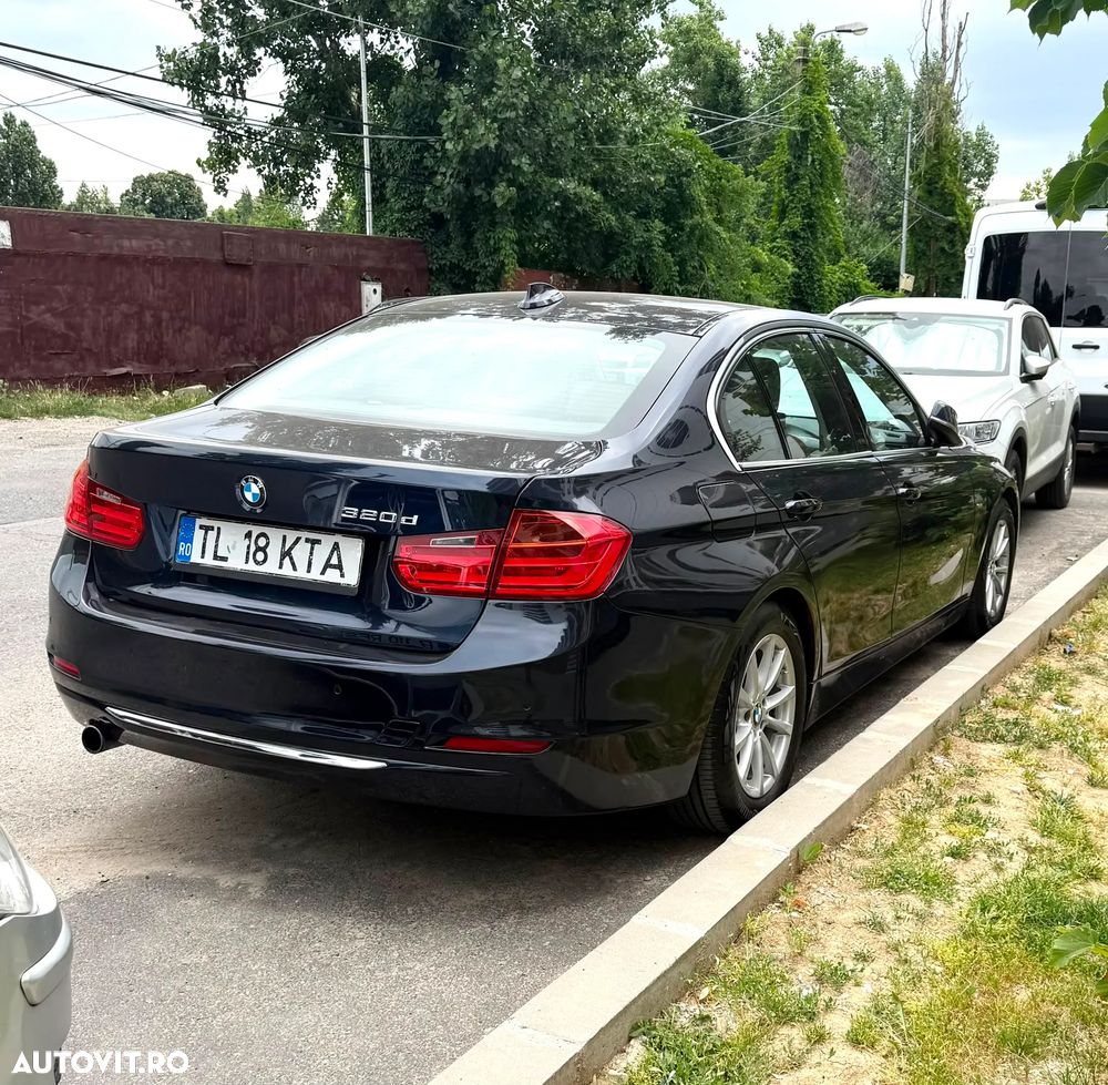 BMW Seria 3 320d Efficient Dynamic Edition Aut. Luxury Line - 7