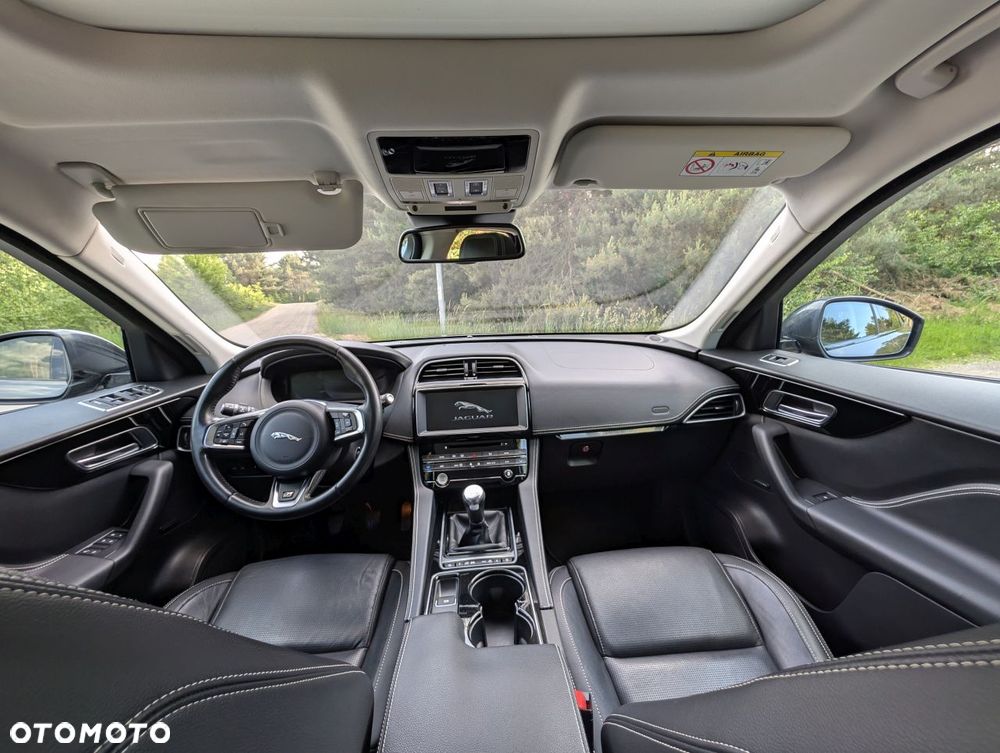 Jaguar F-Pace 20d AWD R-Sport - 21