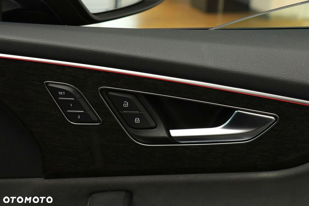 Audi Q8 - 15