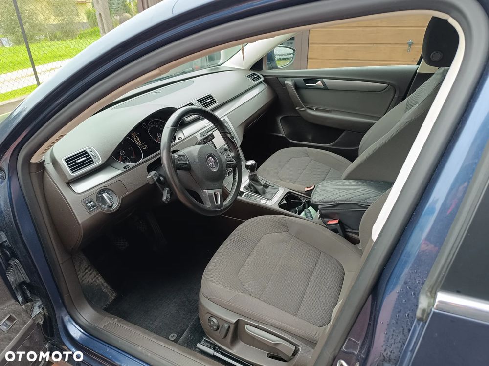 Volkswagen Passat 2.0 TDI Comfortline - 3