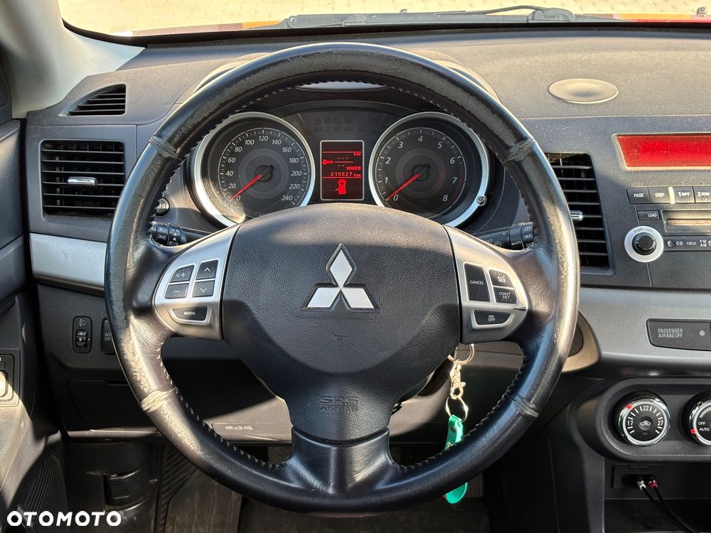 Mitsubishi Lancer 1.8 Intense - 12