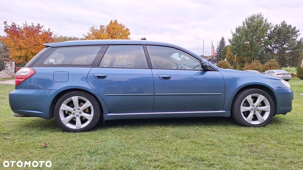 Subaru Legacy 3.0R - 15