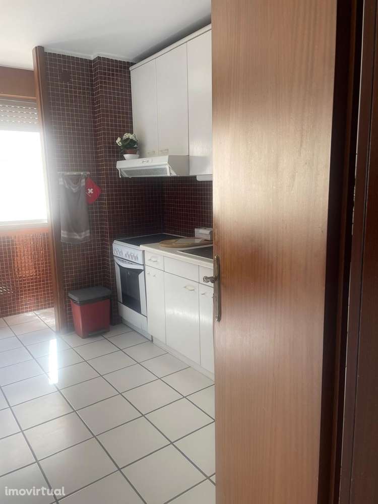 Apartamento T3 em Ramalde com garagem e elevador - Grande imagem: 2/12