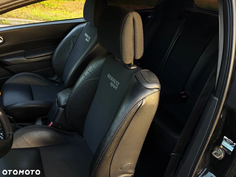Renault Megane 2.0 Sport - 10