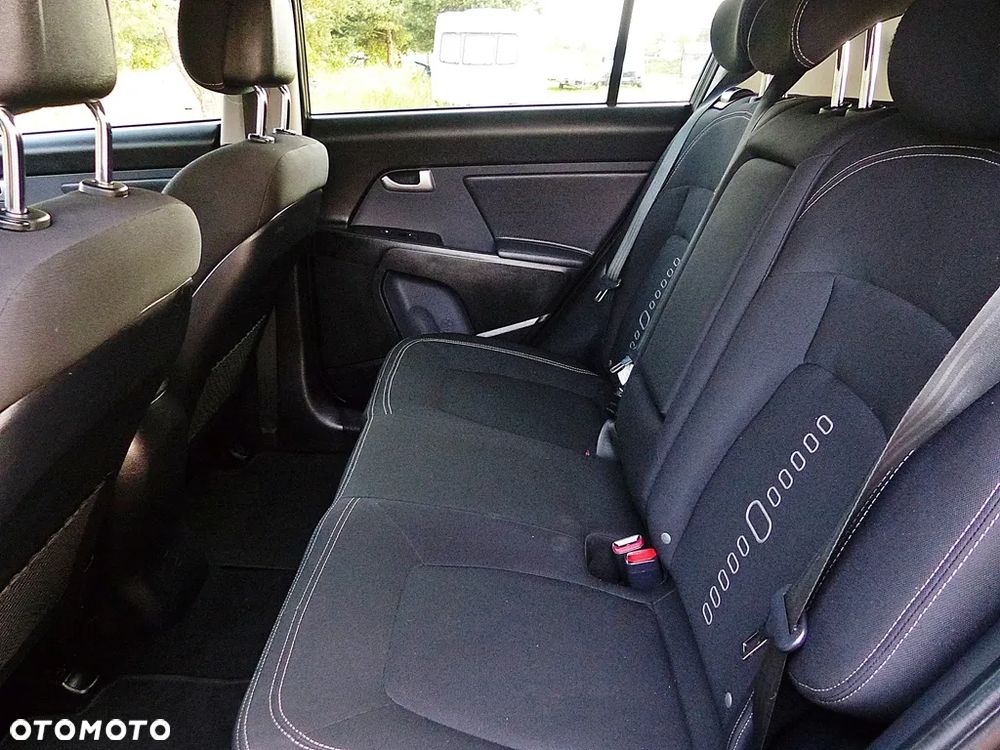 Kia Sportage 1.7 CRDI 2WD ISG Dream-Team Edition - 22