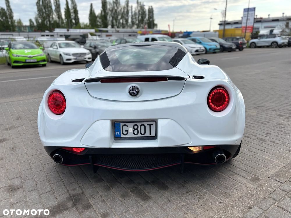Alfa Romeo 4C - 9