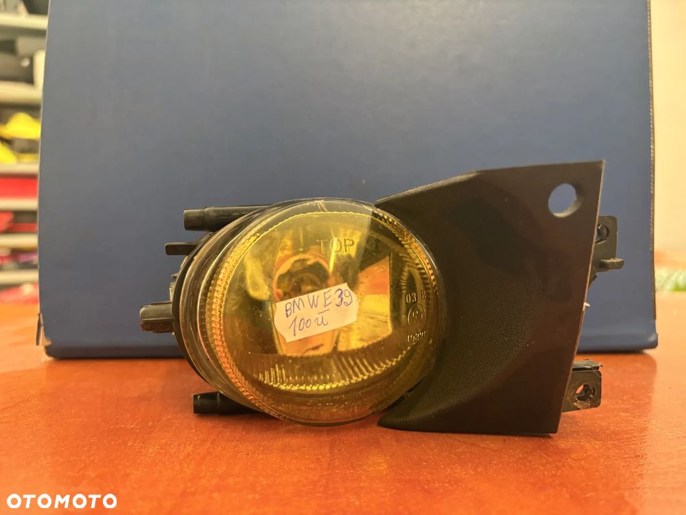 LAMPA PRZECIWMGIELNA HALOGEN ŻÓŁT BMW E39 - 2