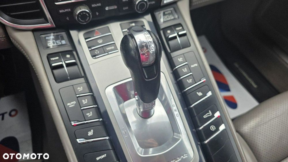 Porsche Panamera - 15