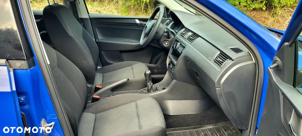 Skoda RAPID 1.0 TSI Active - 10